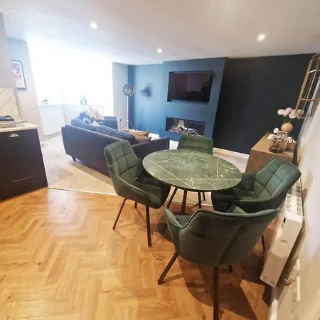 아파트 Harper By The Sea